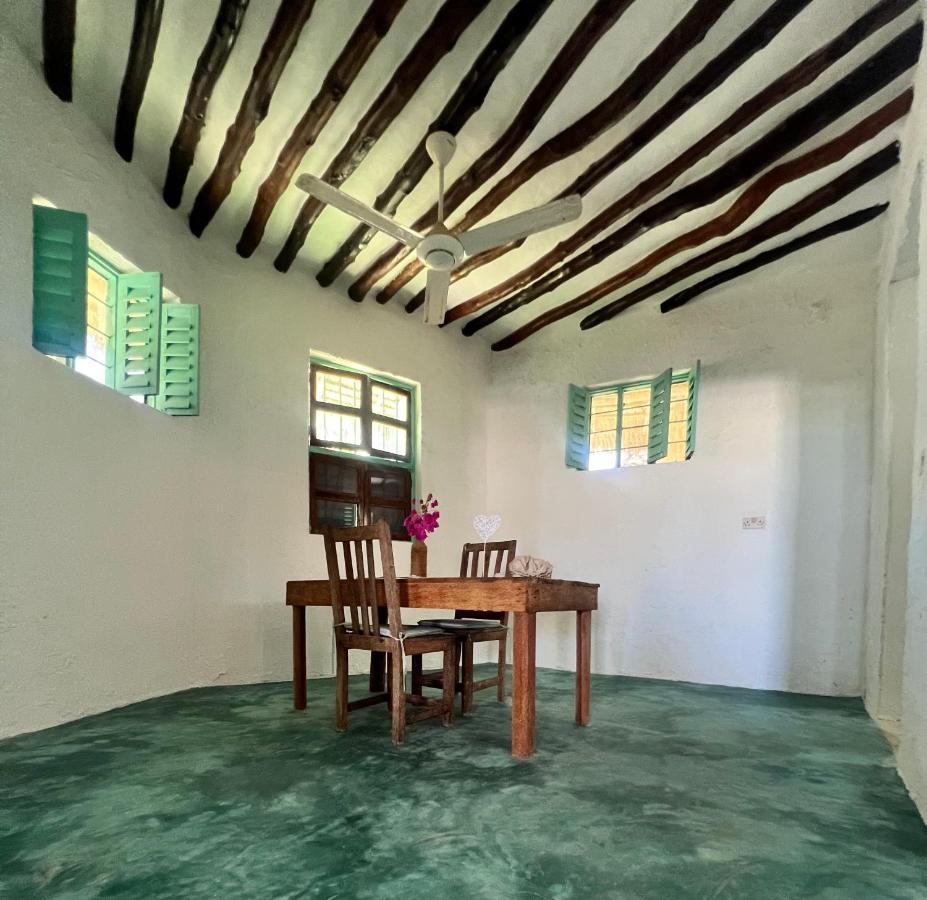 Duara Beach House Hotel Paje Exterior photo