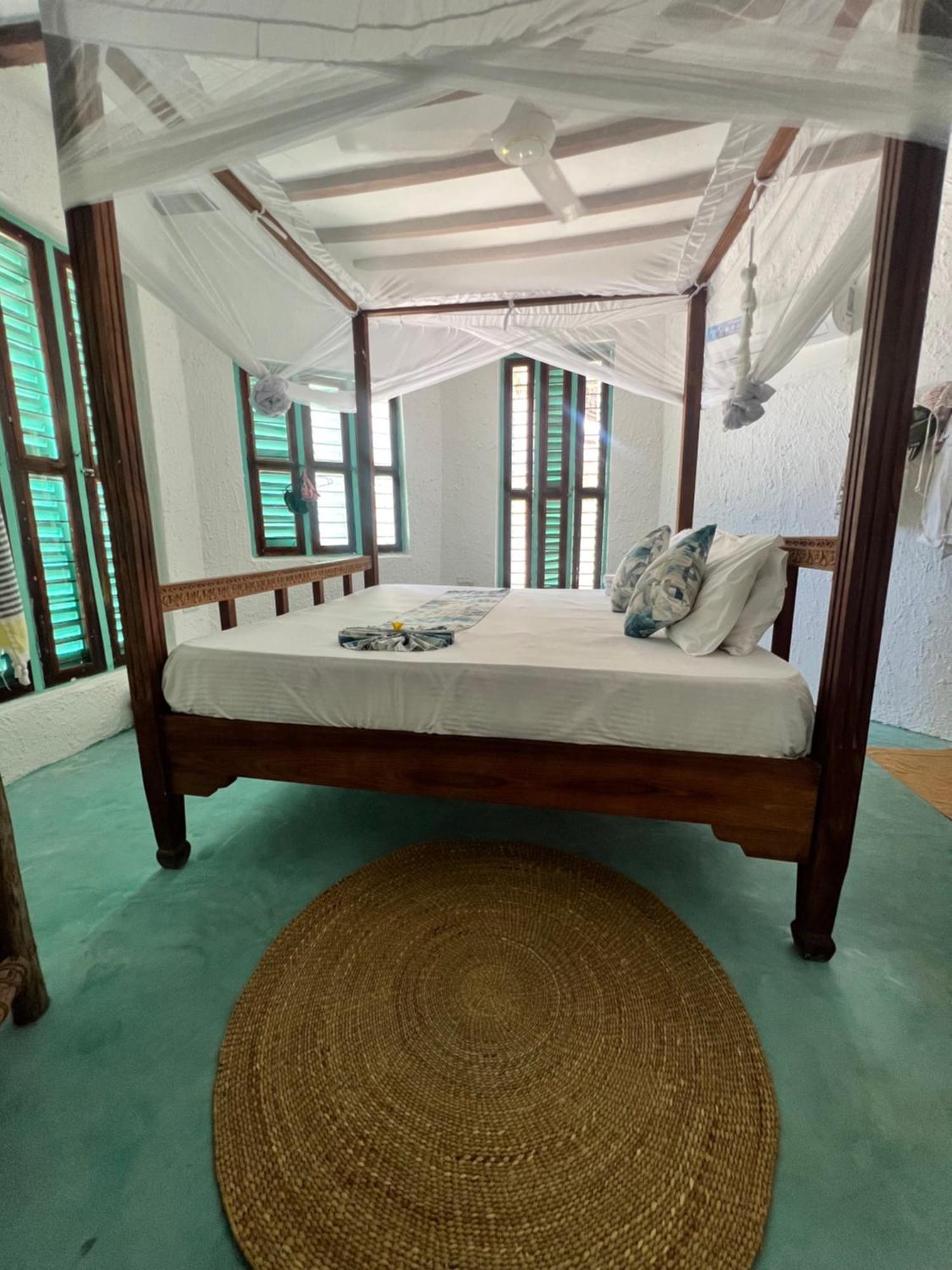 Duara Beach House Hotel Paje Exterior photo